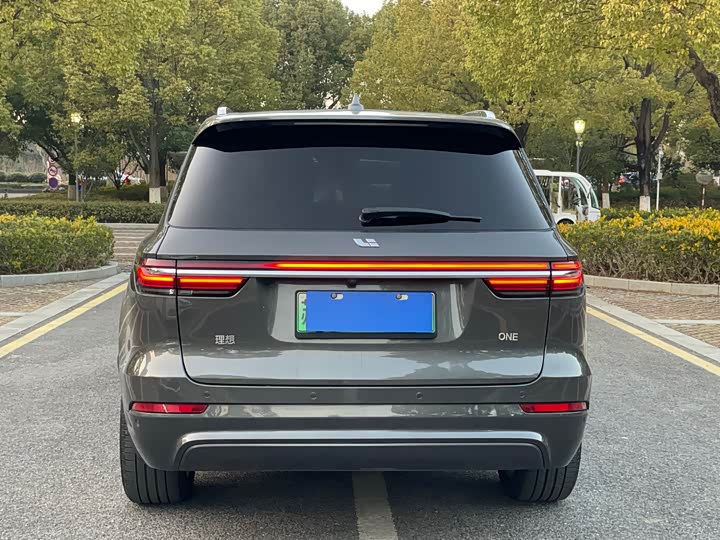 Фото 9 - LiXiang One