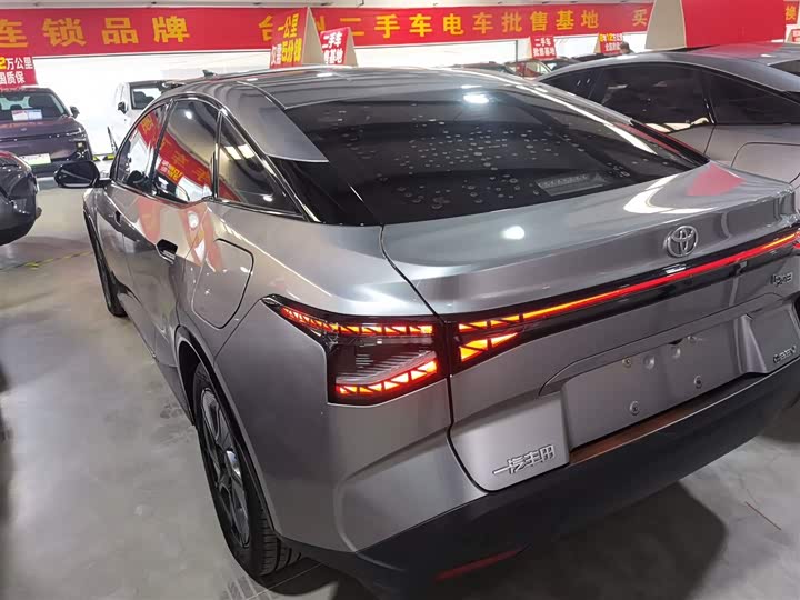 Фото 5 - Toyota bZ3