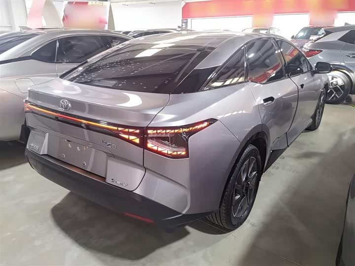 Фото 7 - Toyota bZ3