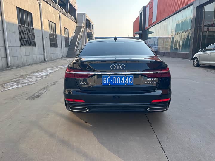 Фото 4 - Audi A6L