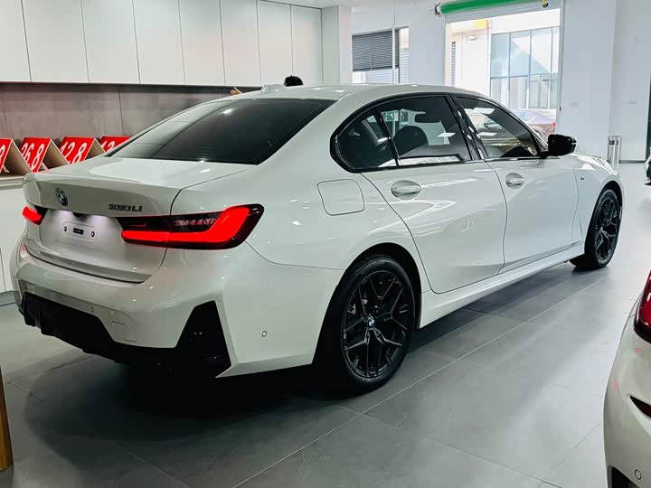 Фото 4 - BMW 3 Series