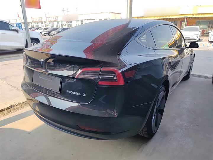 Фото 7 - Tesla Model 3