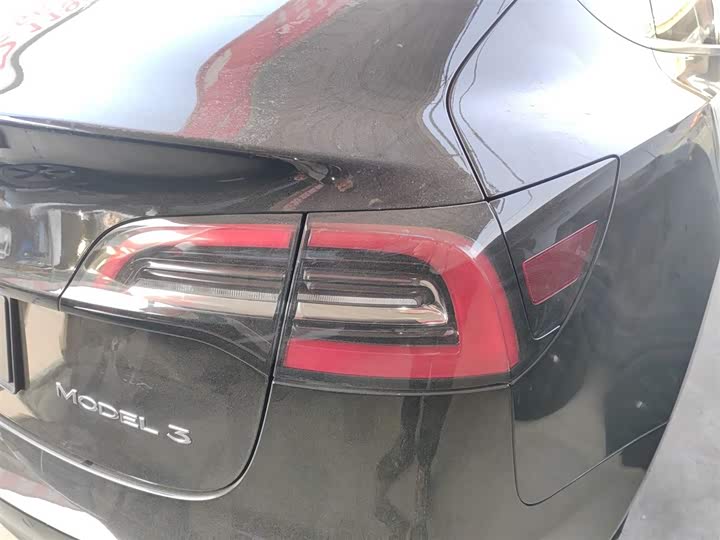 Фото 8 - Tesla Model 3