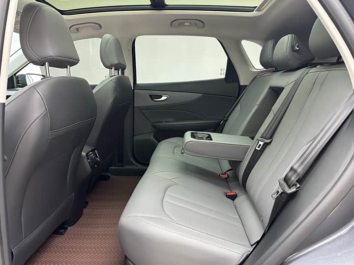 Фото 6 - MG Motor ES5