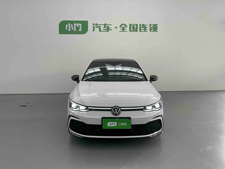 Фото 2 - Volkswagen Golf