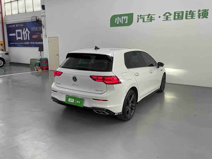 Фото 5 - Volkswagen Golf