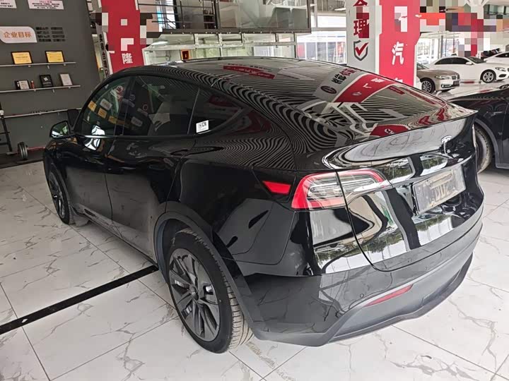 Фото 5 - Tesla Model Y