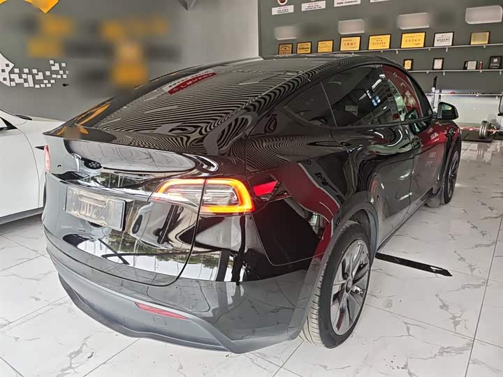 Фото 7 - Tesla Model Y
