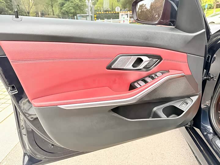 Фото 9 - BMW 3 Series