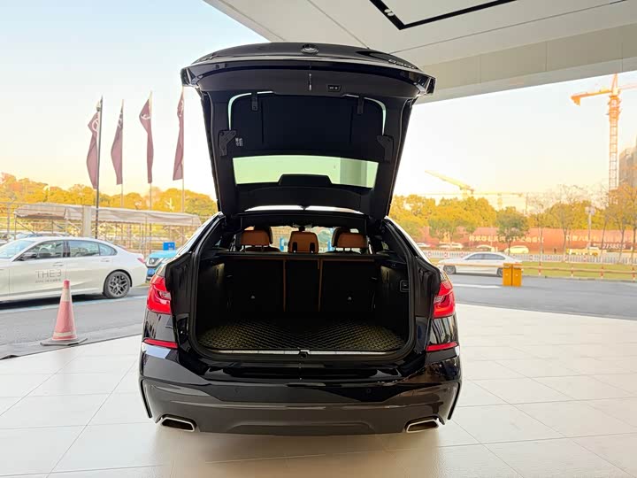 Фото 6 - BMW 6 Series GT