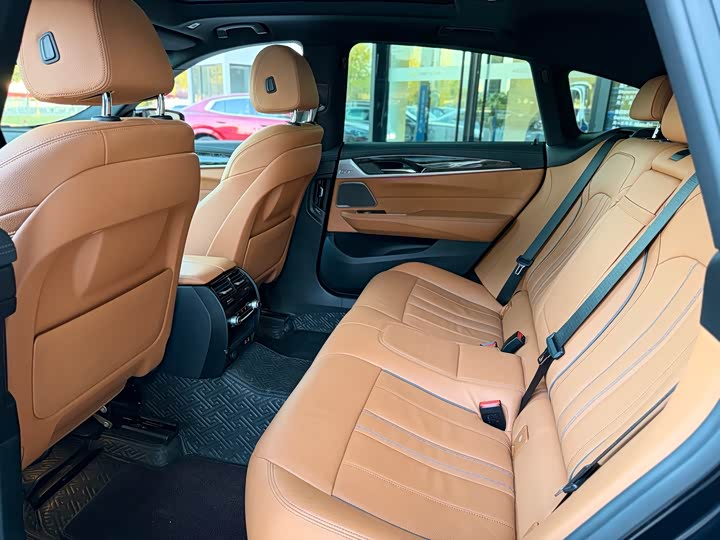 Фото 9 - BMW 6 Series GT