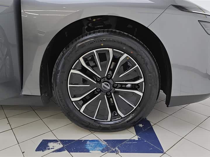 Фото 6 - Nissan N6