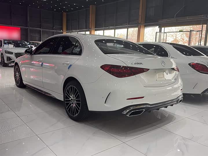 Фото 7 - Mercedes-Benz C-Class