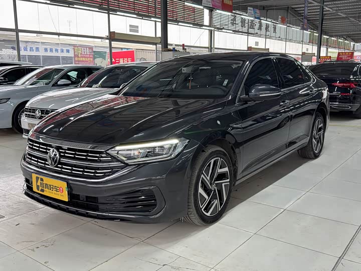 Фото 1 - Volkswagen Sagitar L