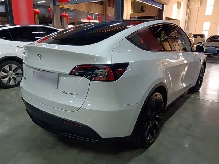Фото 7 - Tesla Model Y