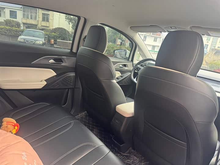 Фото 7 - Geely Geometry E Firefly