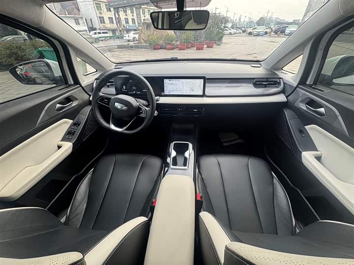 Фото 8 - Geely Geometry E Firefly