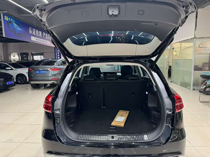 Фото 8 - Hongqi HS5