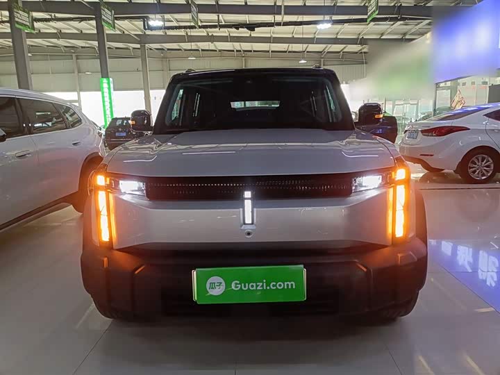 Фото 3 - Chery iCar 03