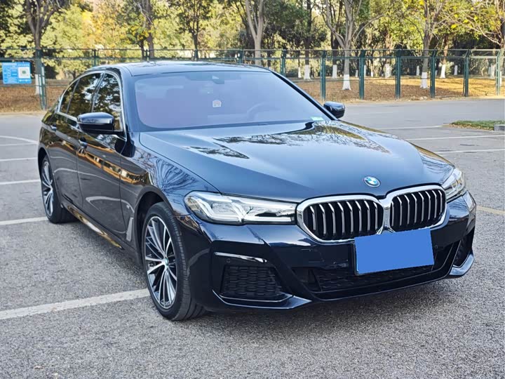 Фото 2 - BMW 5 Series