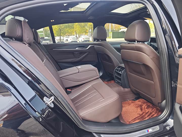 Фото 8 - BMW 5 Series