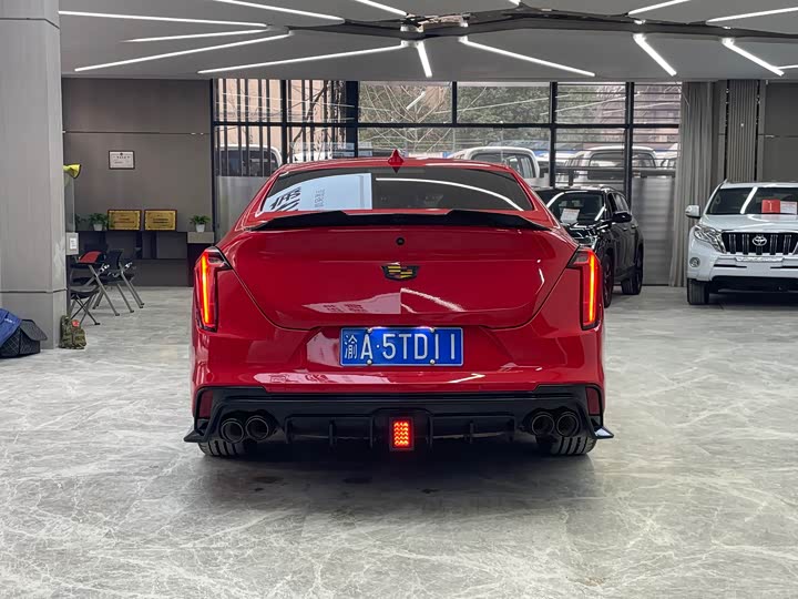 Фото 6 - Cadillac CT4