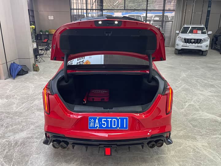 Фото 8 - Cadillac CT4