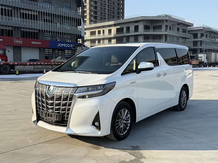 Фото 1 - Toyota Alphard