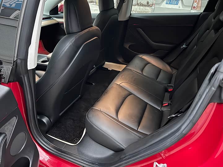 Фото 5 - Tesla Model 3