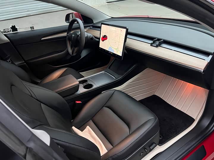 Фото 7 - Tesla Model 3