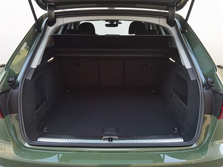 Фото 6 - Audi A4