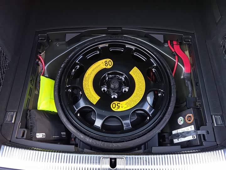 Фото 7 - Audi A4