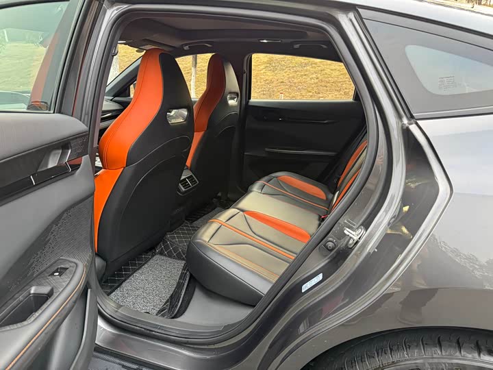 Фото 6 - Changan UNI-V