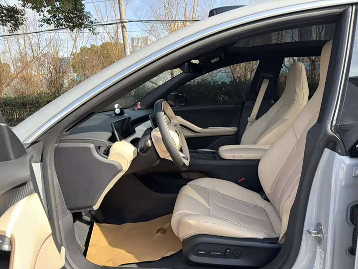 Фото 9 - Nio ET5