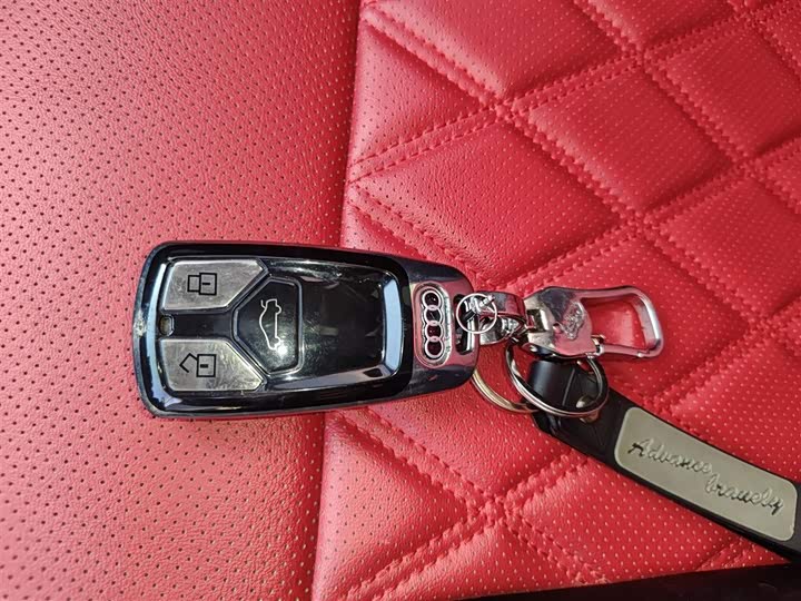 Фото 9 - Audi Q2L