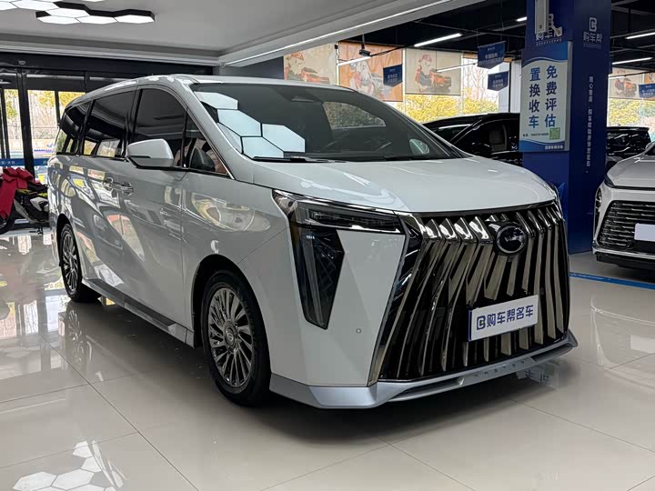 Фото 3 - GAC Trumpchi M8