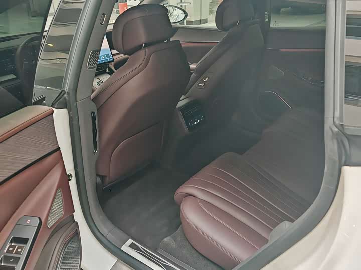 Фото 9 - Denza Z9GT