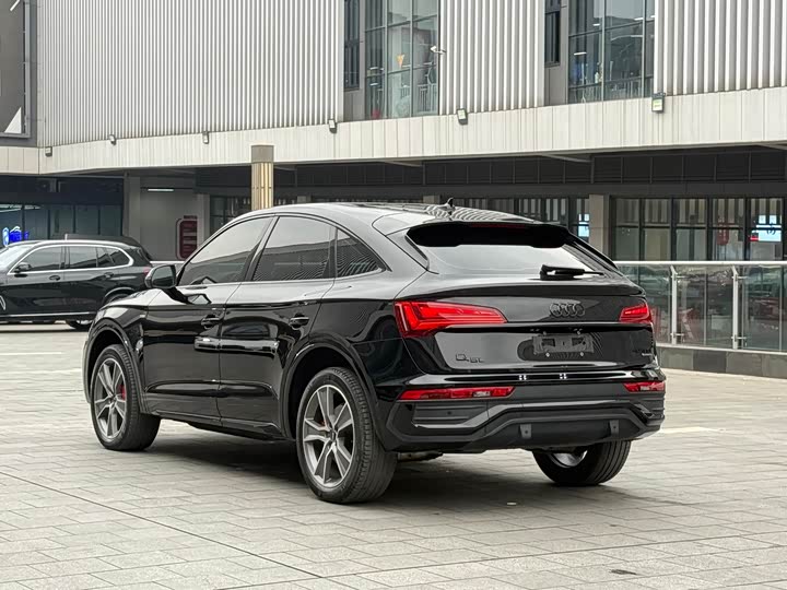 Фото 5 - Audi Q5L Sportback