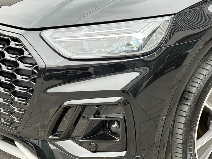 Фото 8 - Audi Q5L Sportback