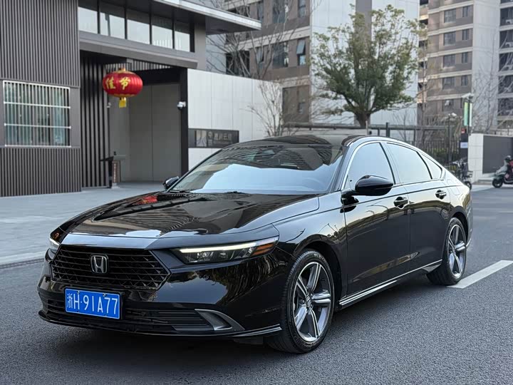 Фото 1 - Honda Accord