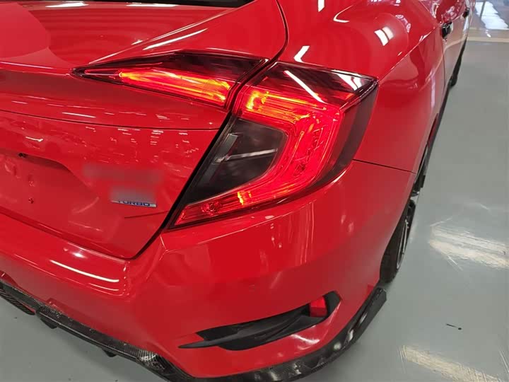 Фото 8 - Honda Civic