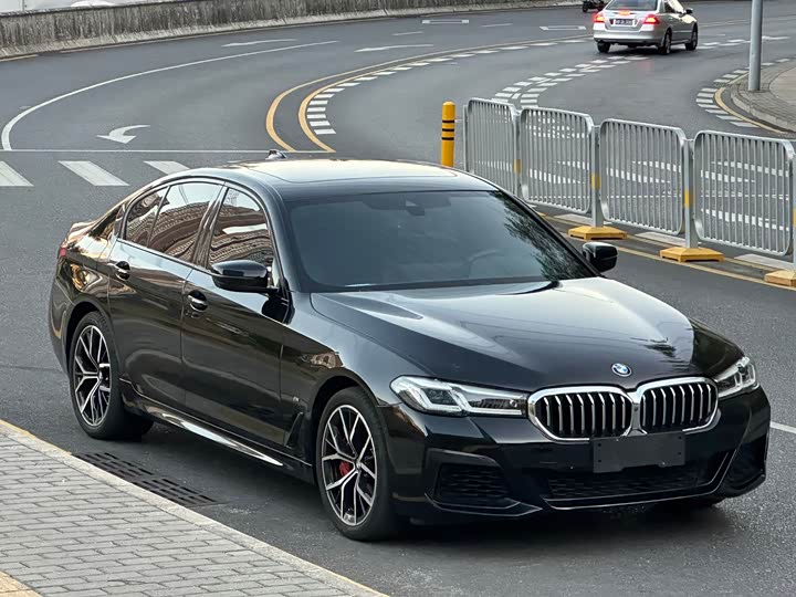 Фото 3 - BMW 5 Series