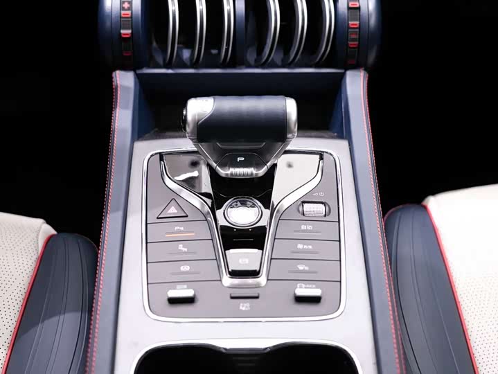 Фото 6 - BYD Yuan Plus