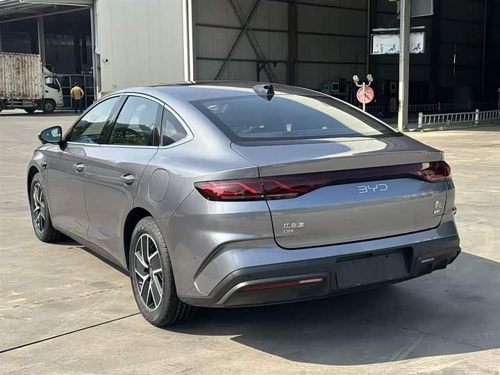 Фото 5 - BYD Qin L