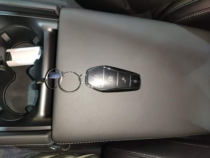 Фото 9 - BYD Qin L