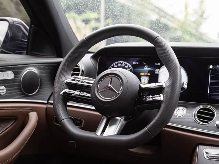 Фото 6 - Mercedes-Benz E-Class Hybrid