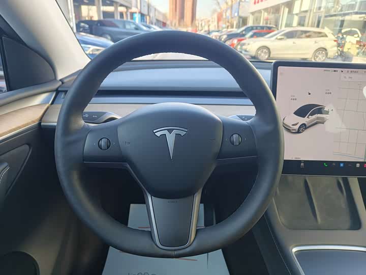 Фото 8 - Tesla Model Y