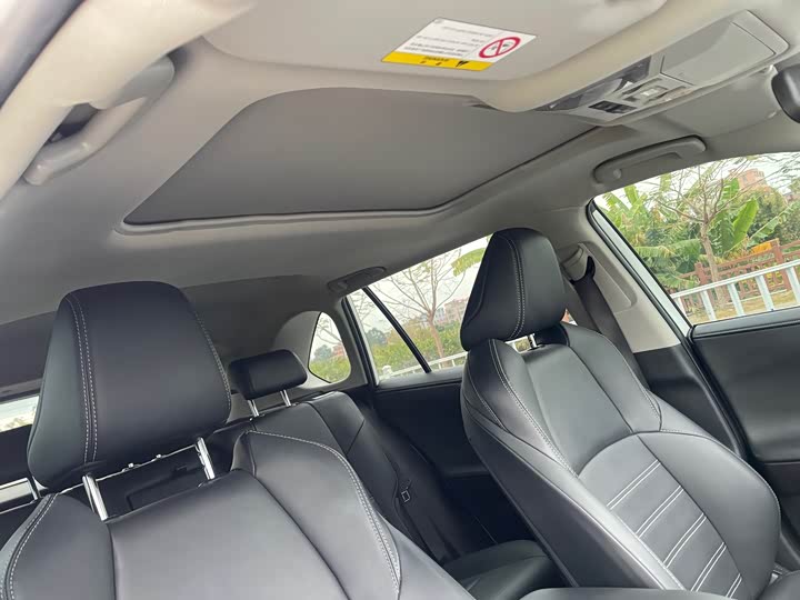 Фото 9 - Toyota Wildlander