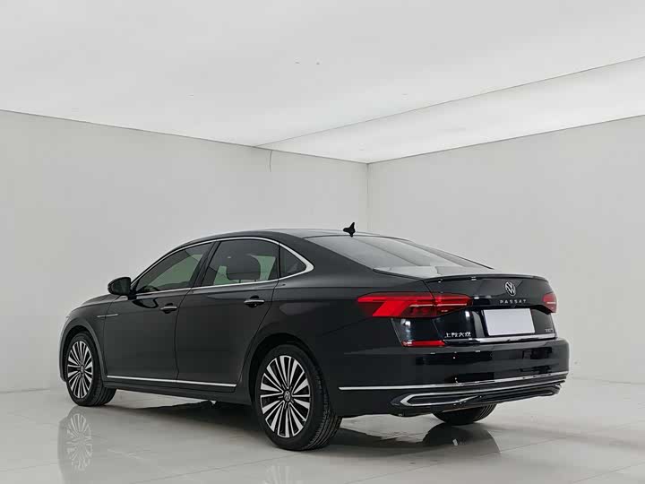 Фото 3 - Volkswagen Passat