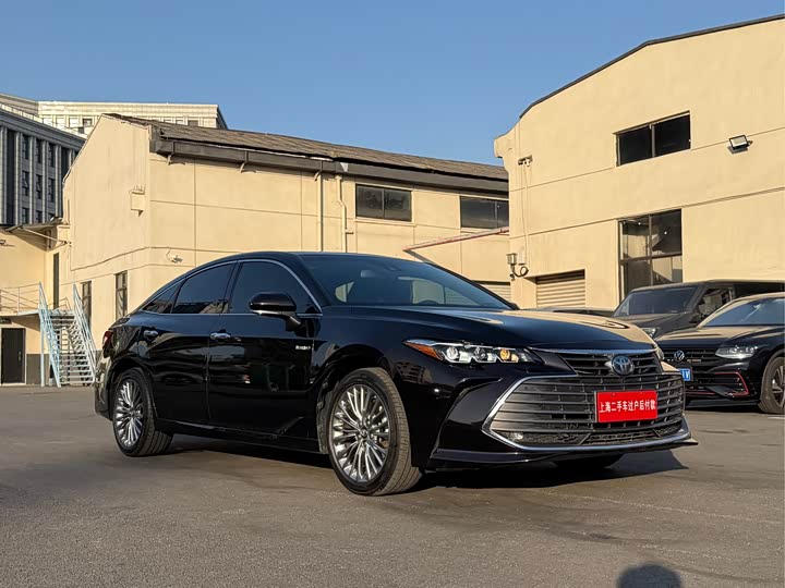 Фото 3 - Toyota Avalon